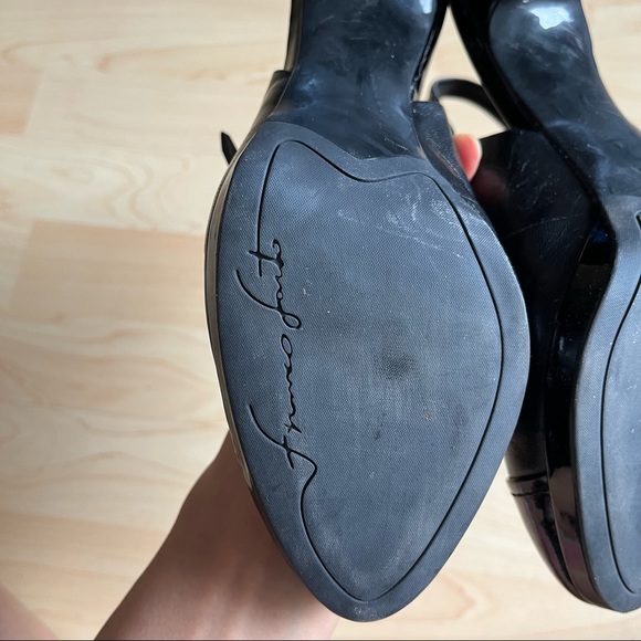 Franco Sarto Black Strappy Heels Round Toes Patent Leather Size 7 A - Picture 6 of 12